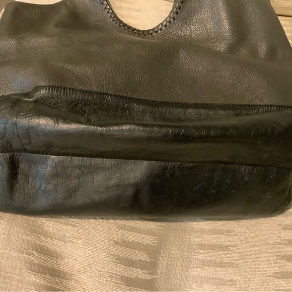 Jennifer Haley Large Sophisticated Shopper - Picture 10 of 11